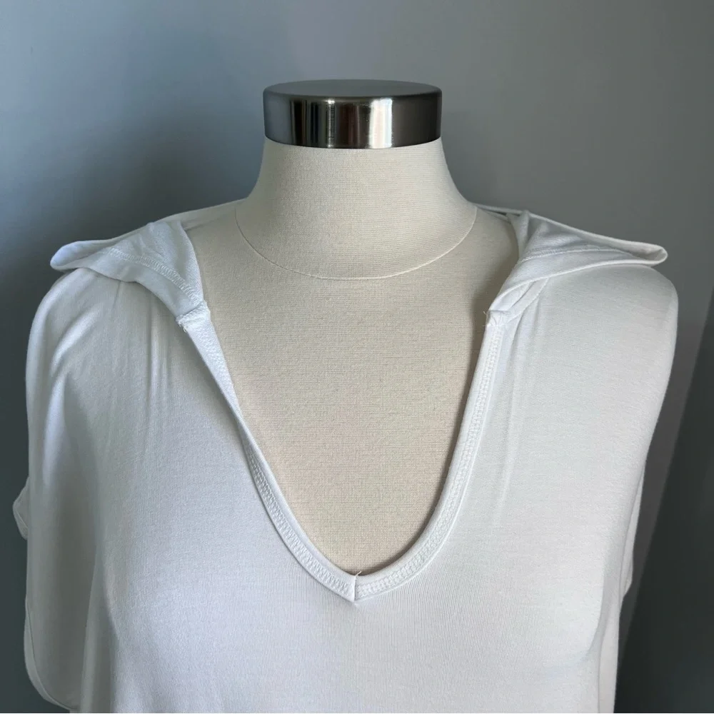 Liz Claiborne Weekend XL White Hooded Cap Sleeve Hi-Low Hem Top